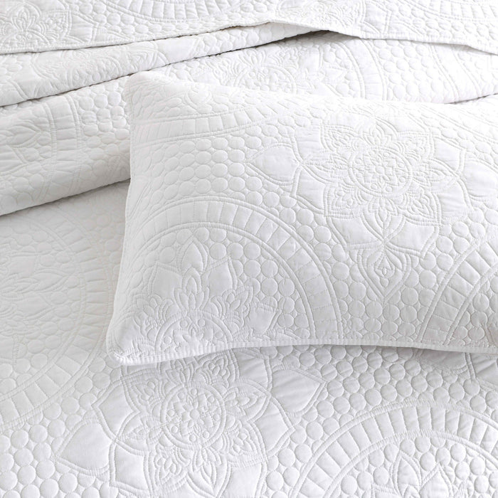 Textured Jacquard Blanco Zio 3pc Coverlet Set in White by Renee Taylor | Beautiful Oversized Coverlet | 3 Sizes